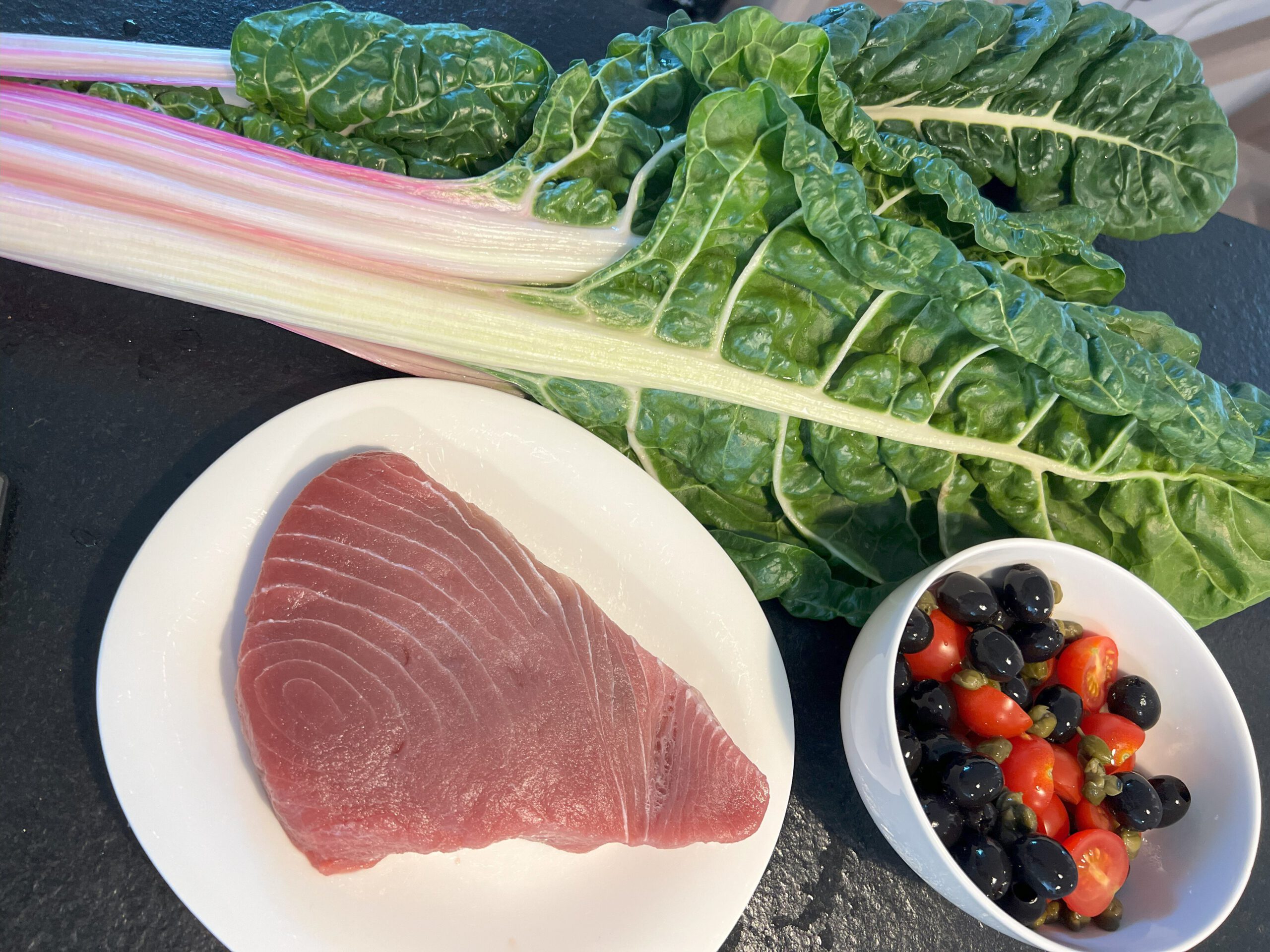 Thunfisch in Weißweinsoße mit Mangold