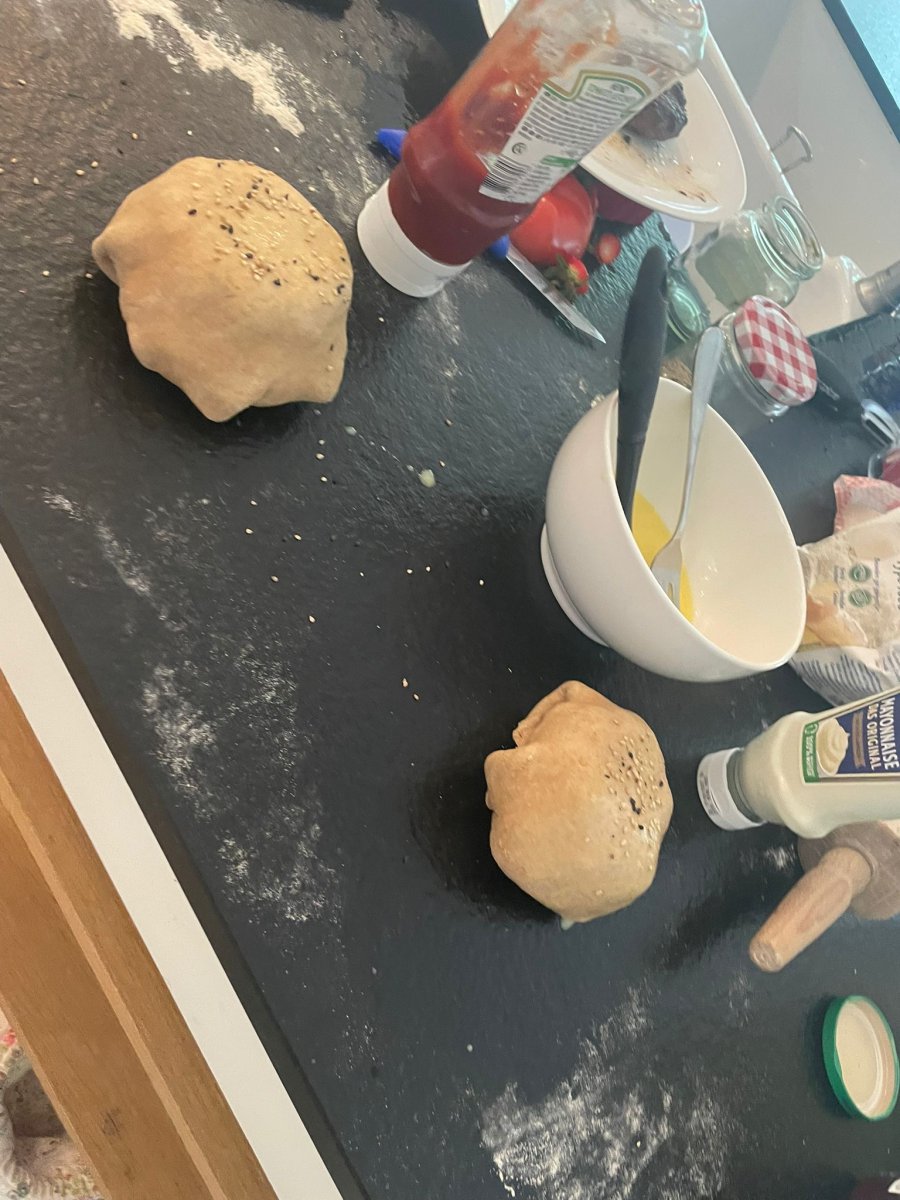 Burger eingebacken ins Brötchen