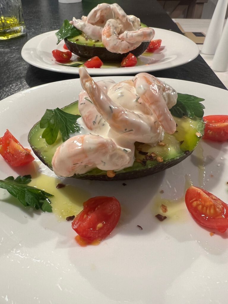 Aioli Shrimps in Avocado