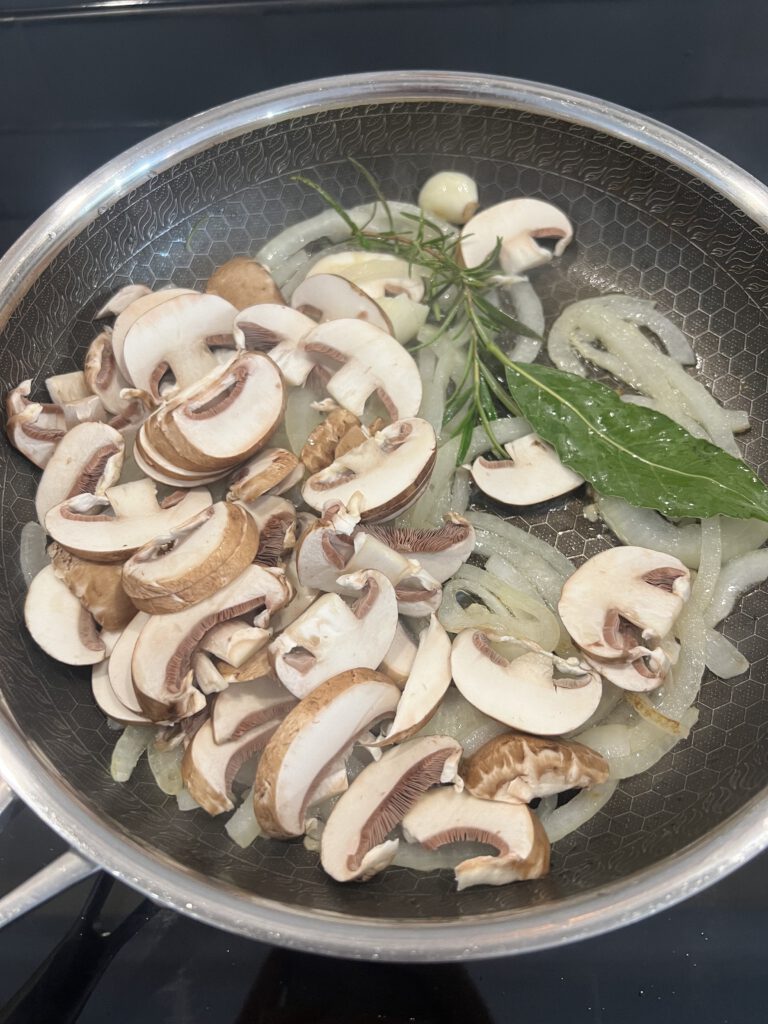Pilz-Zwiebel Sauté (für Burger)