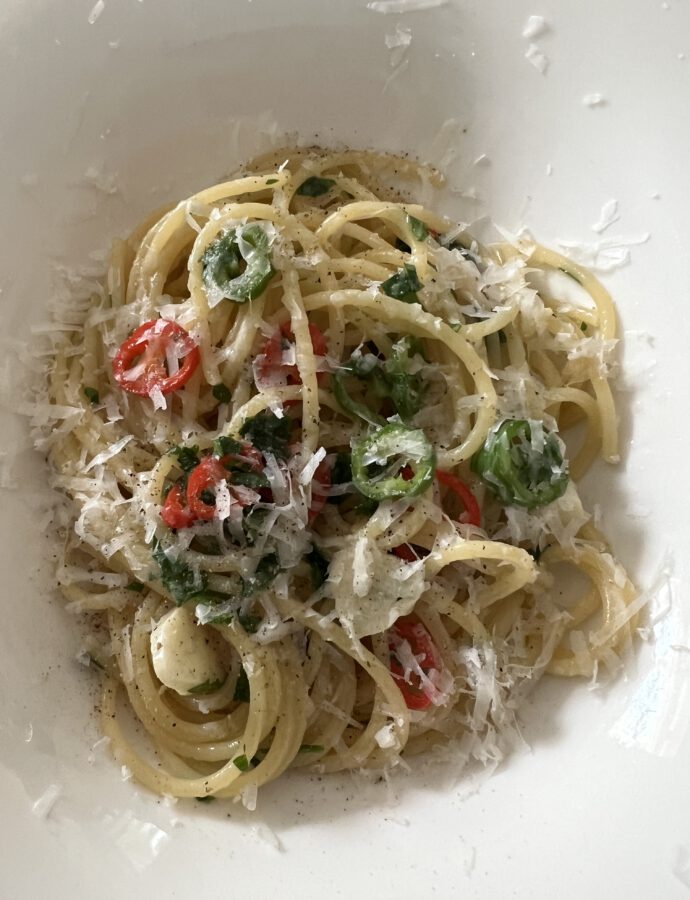Spaghetti aglio, olio e peperoncini
