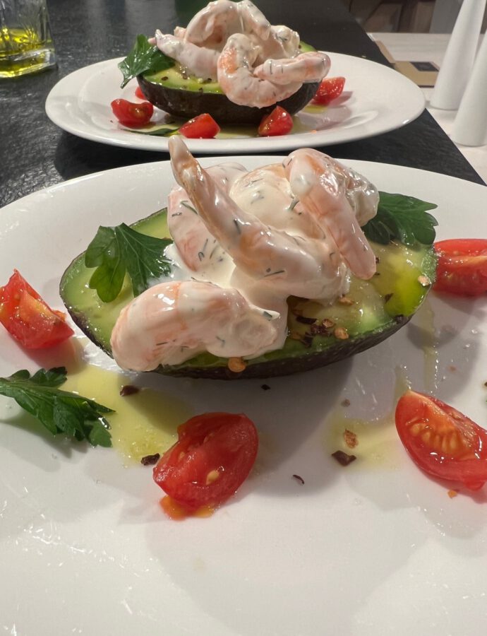 Aioli Shrimps in Avocado