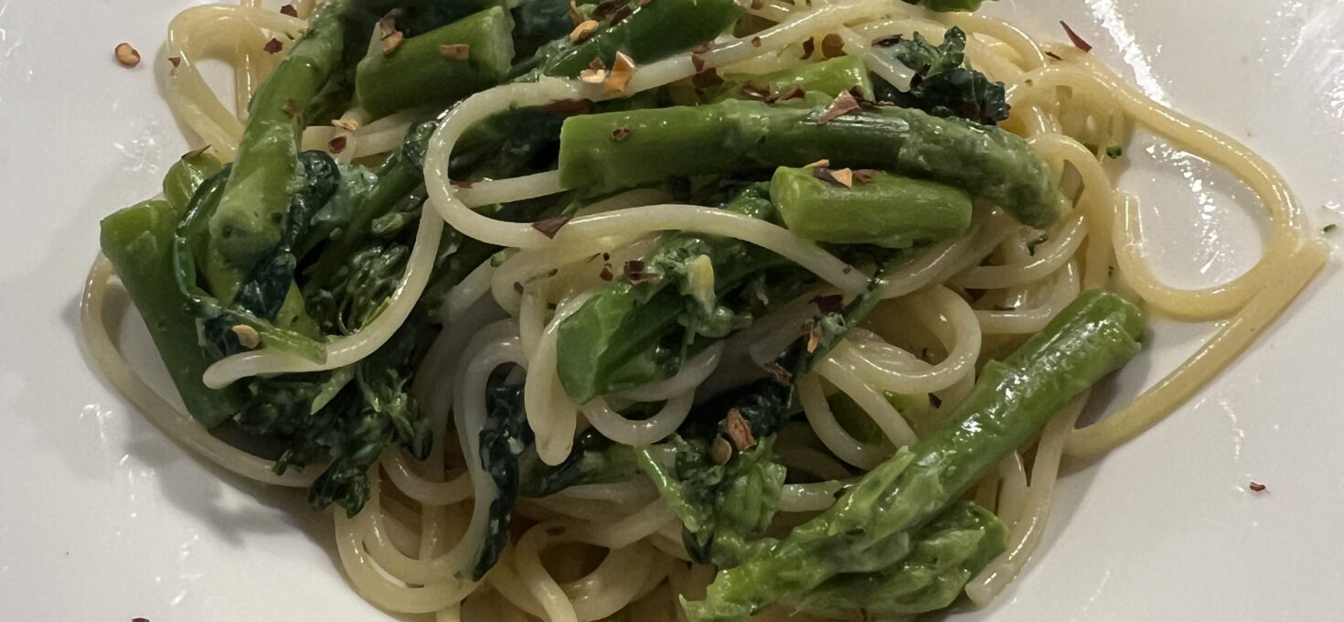 Grüne Gemüse Onepot-Pasta