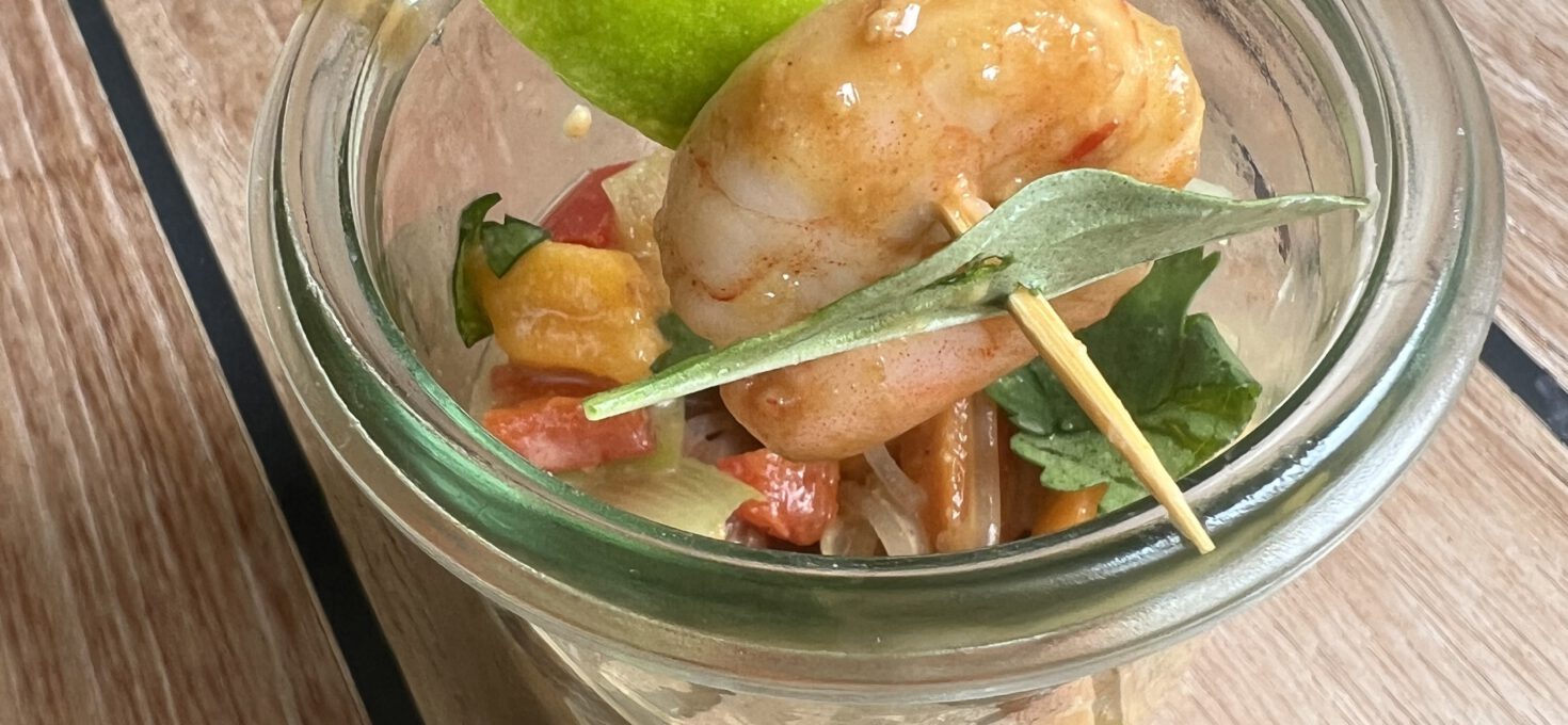 Glasnudelsalat mit Mango & Garnelen