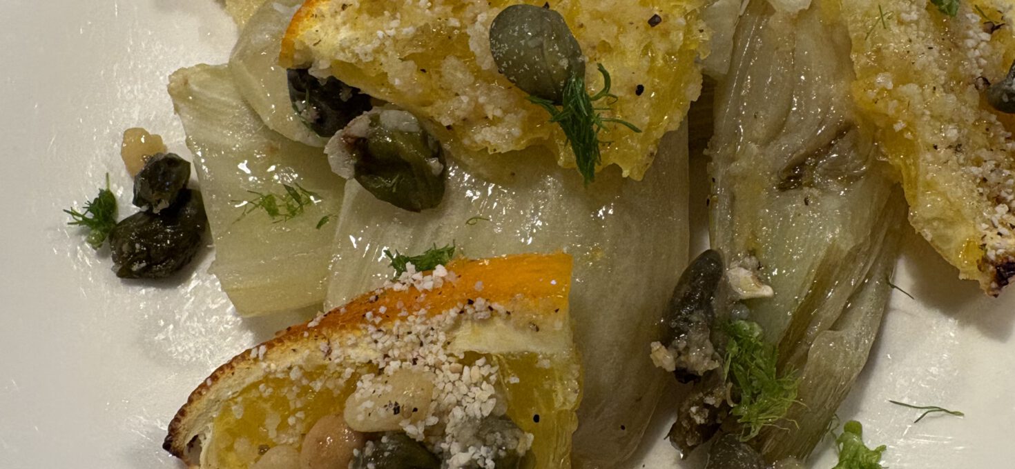 Fenchel mit Orange & Pinienkernen